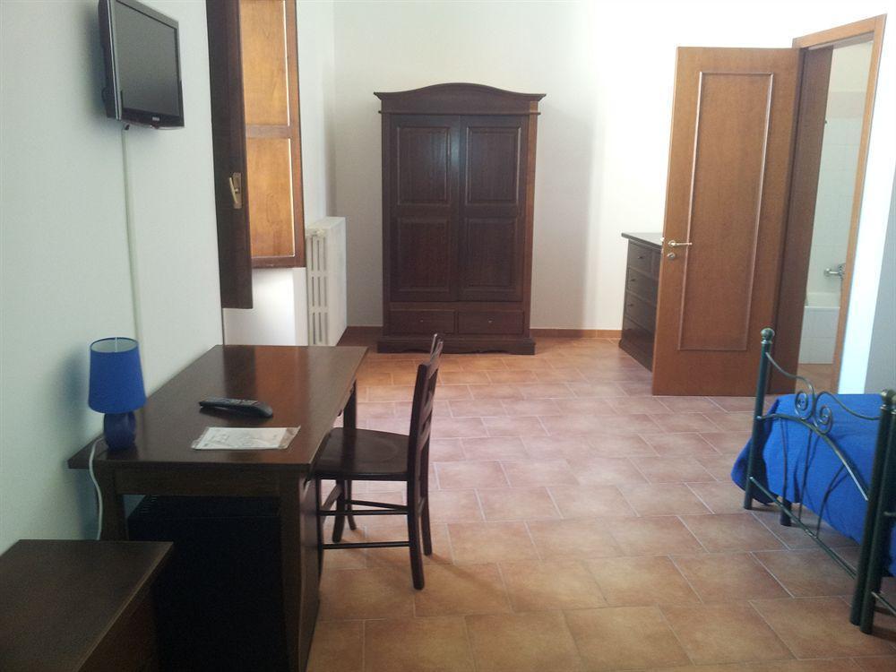 Istituto Antonacci Rooms Lecce Exterior foto